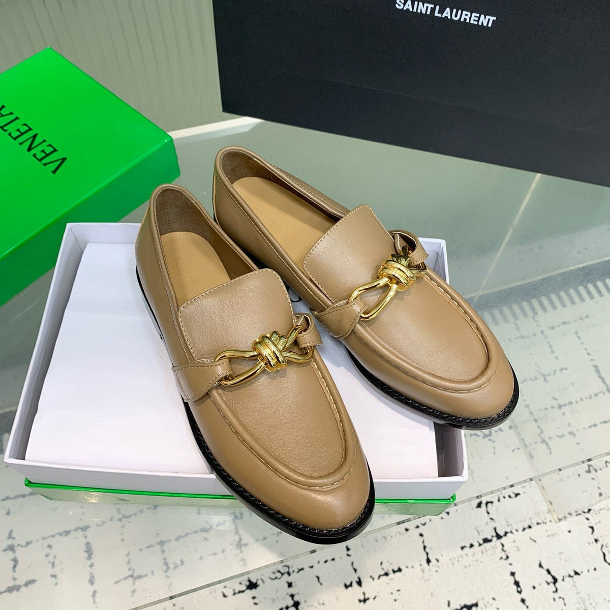 BOTT LOAFERS