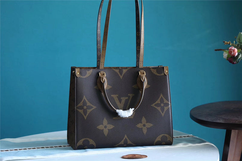 I W Fashion Lu-Vi bags - 8674