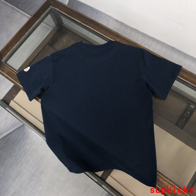 Moncler Luxury Cloth