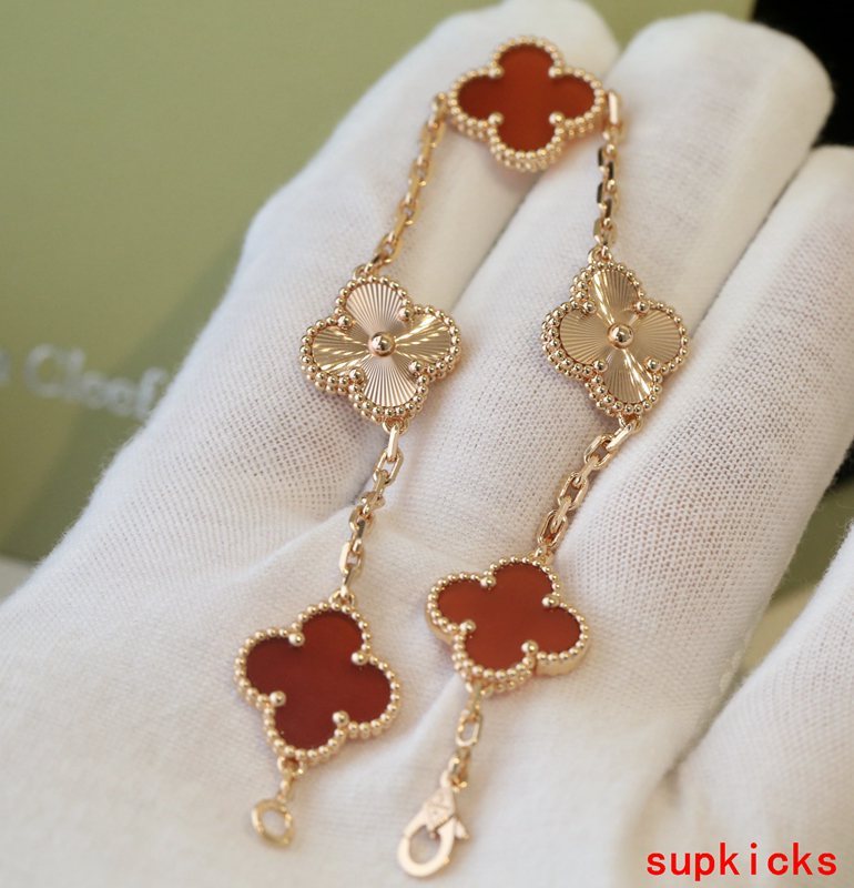 Van Cleef & Arples Jewelry