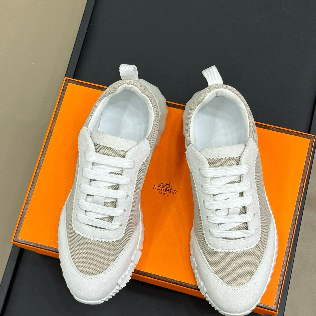 HERM BOUNCING SNEAKER