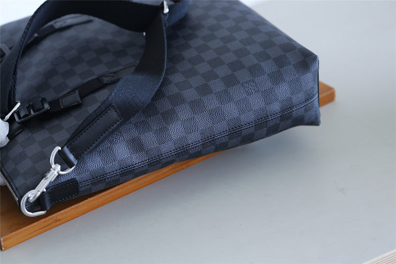 I W Fashion Lu-Vi bags - 9839