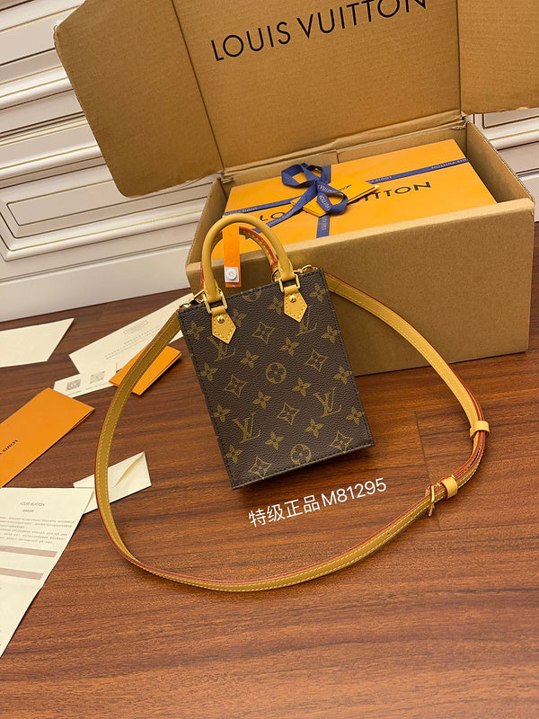 I W Fashion Lu-Vi Bags - 16638