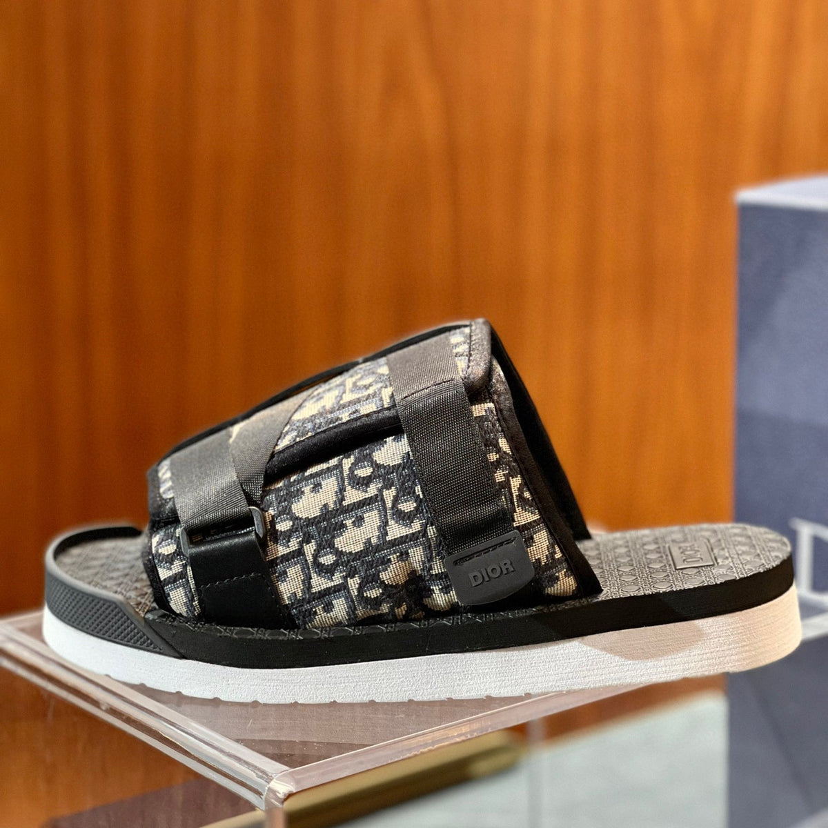 CD ALPHA SANDALS