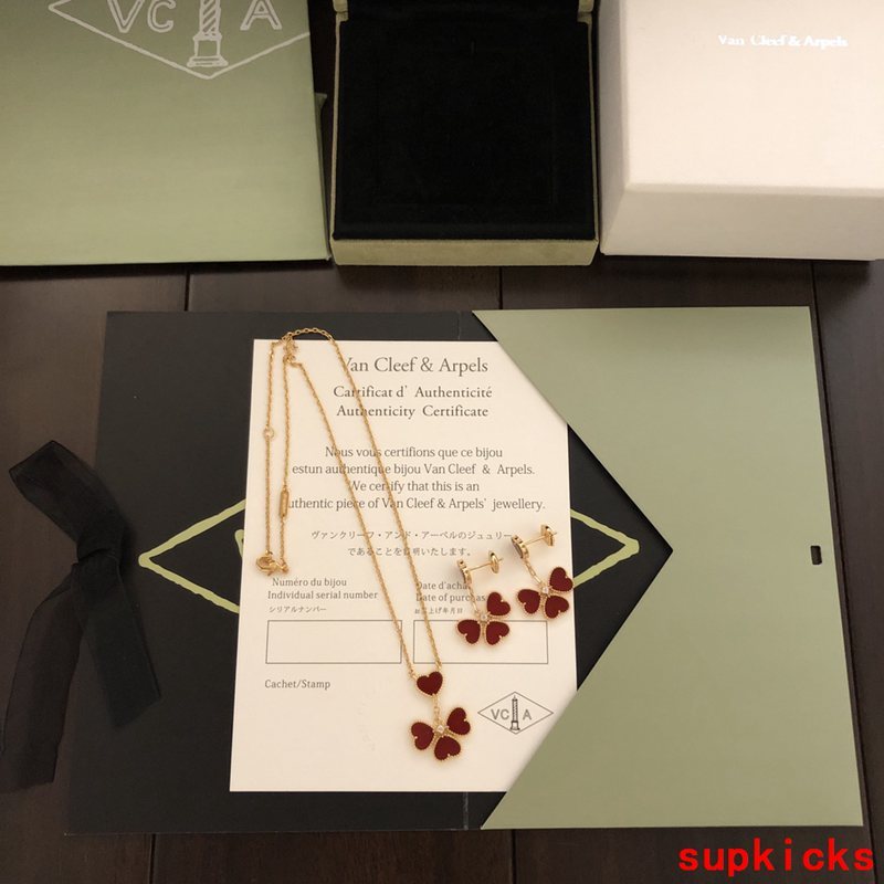Van Cleef & Arples Jewelry