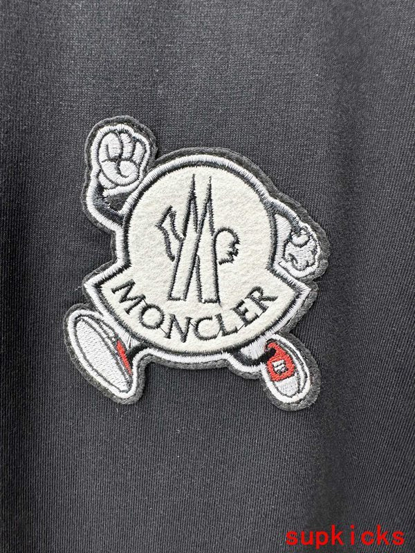 Moncler Luxury Cloth