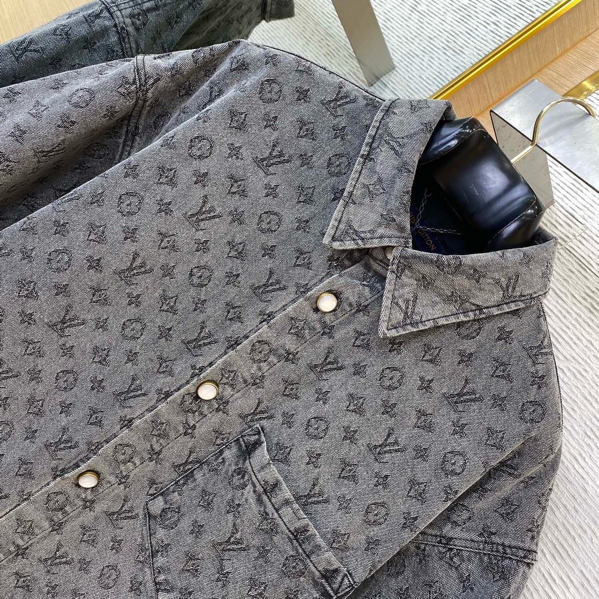 LOU DENIM SHIRT