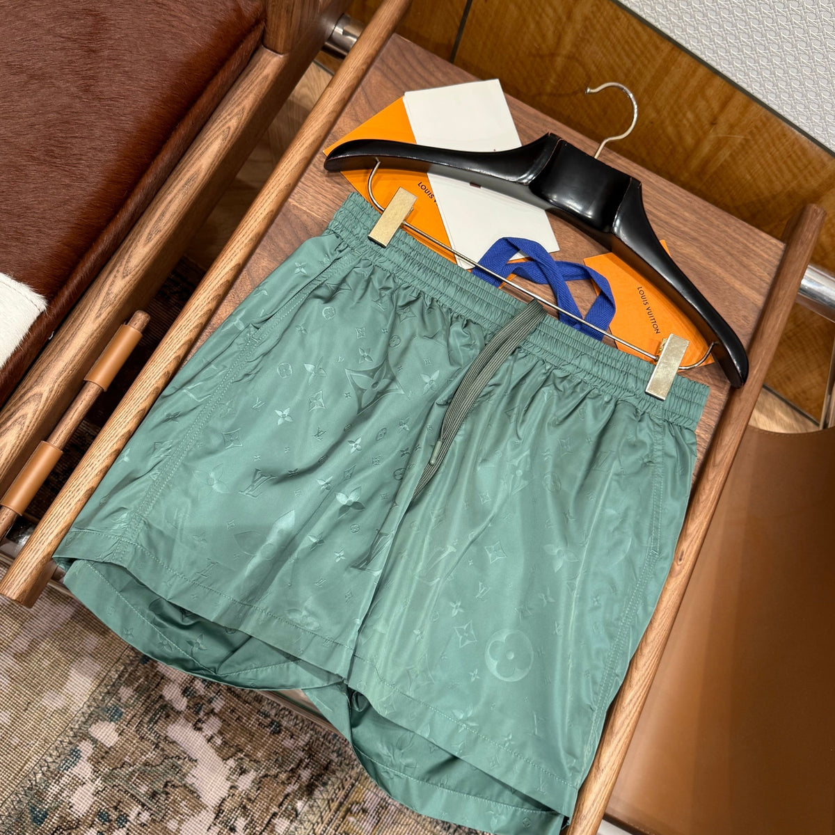 LOU SHORTS