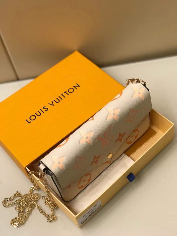 I W Fashion Lu-Vi bags - 17608