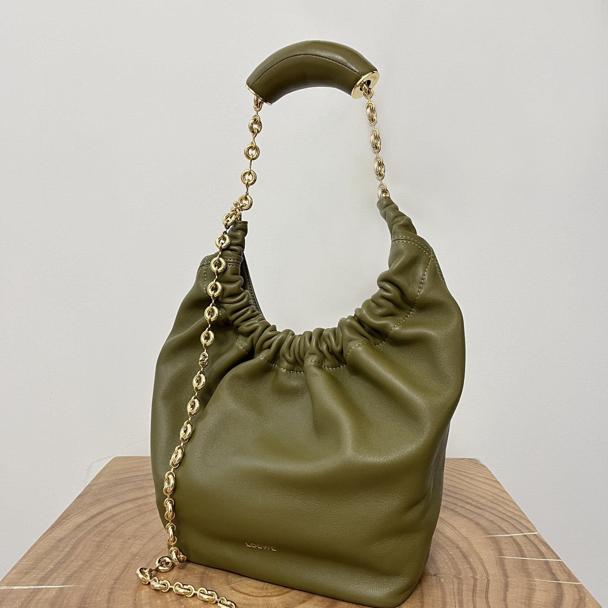 LOEW SMALL SQUEEZE BAG