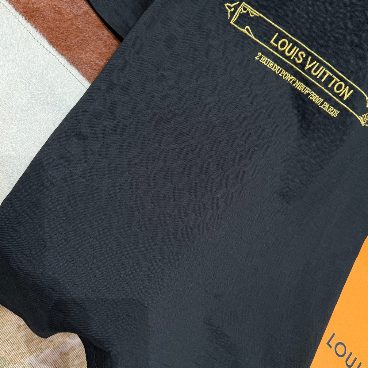 LOU T-SHIRT