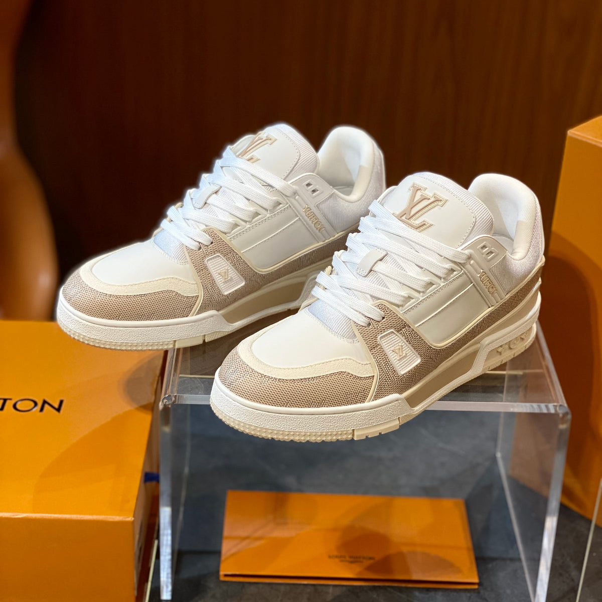LOU TRAINERS