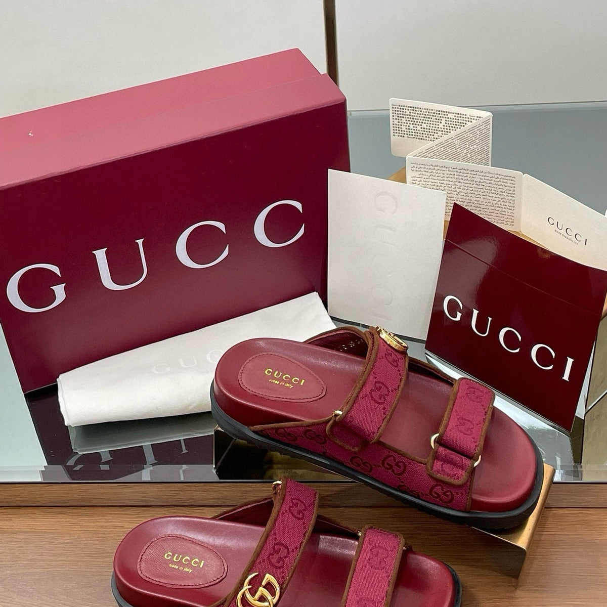 GG SANDALS