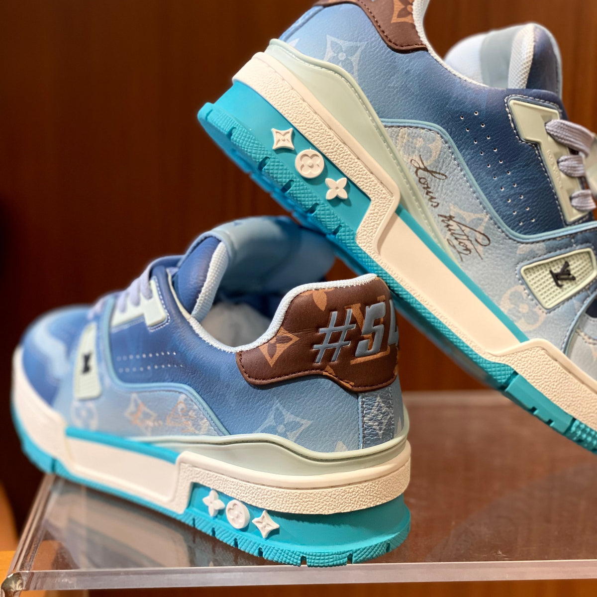 LOU SNEAKERS