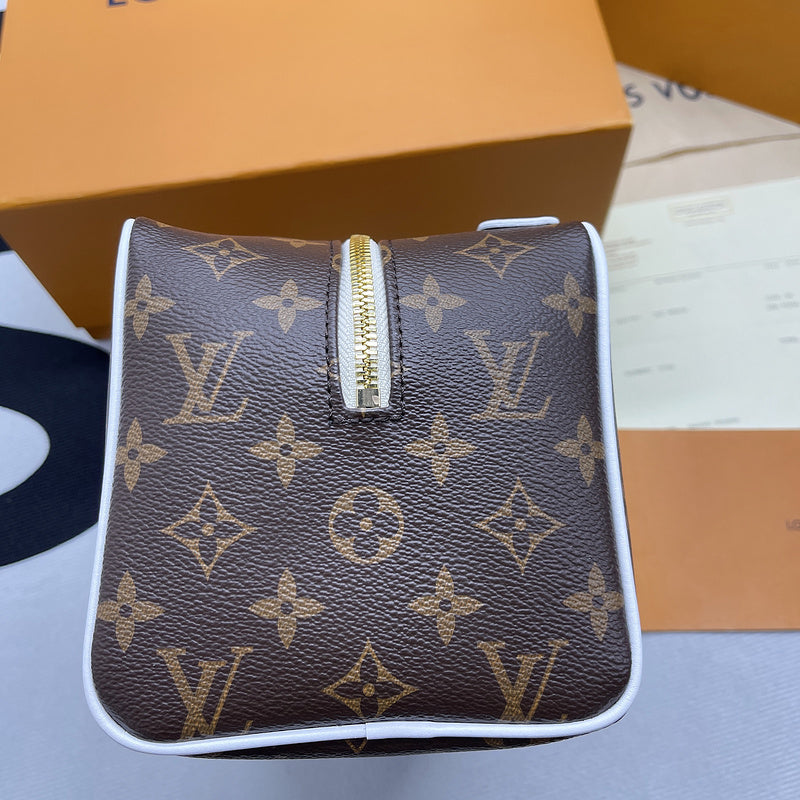 I W Fashion Lu-Vi bags - 10309