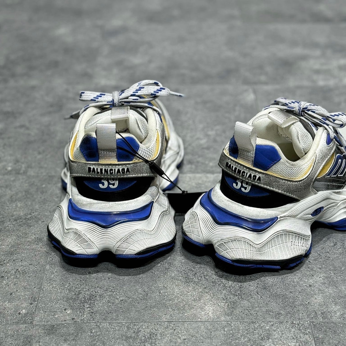 BAL CARGO TRAINERS