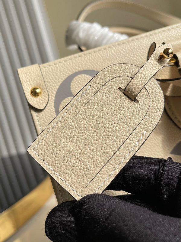 I W Fashion Lu-Vi bags - 17692