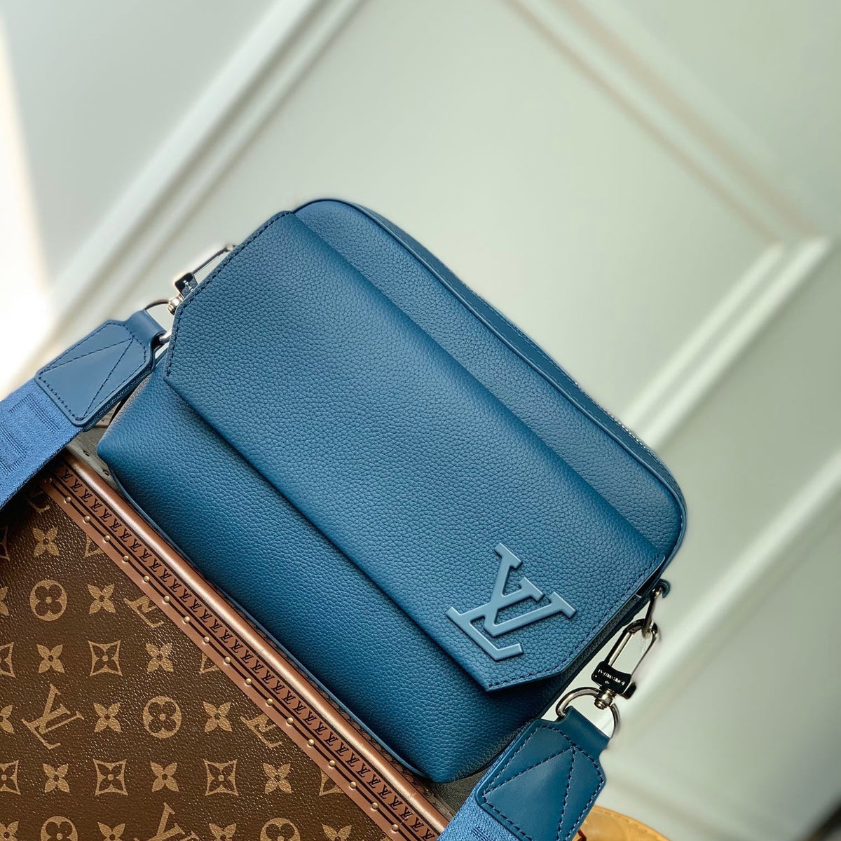 LOU FASTLINE MESSENGER BAG