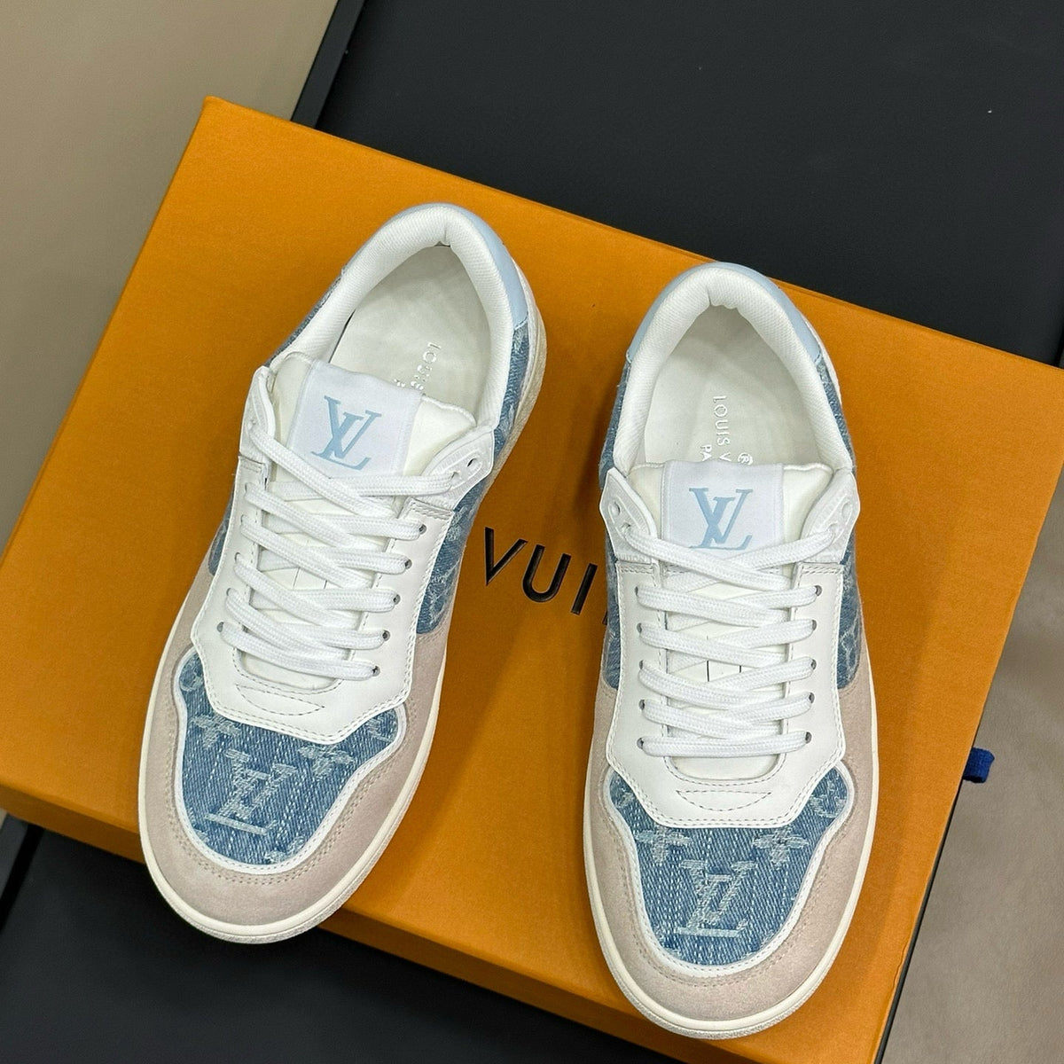 LOU STADIUM SNEAKER
