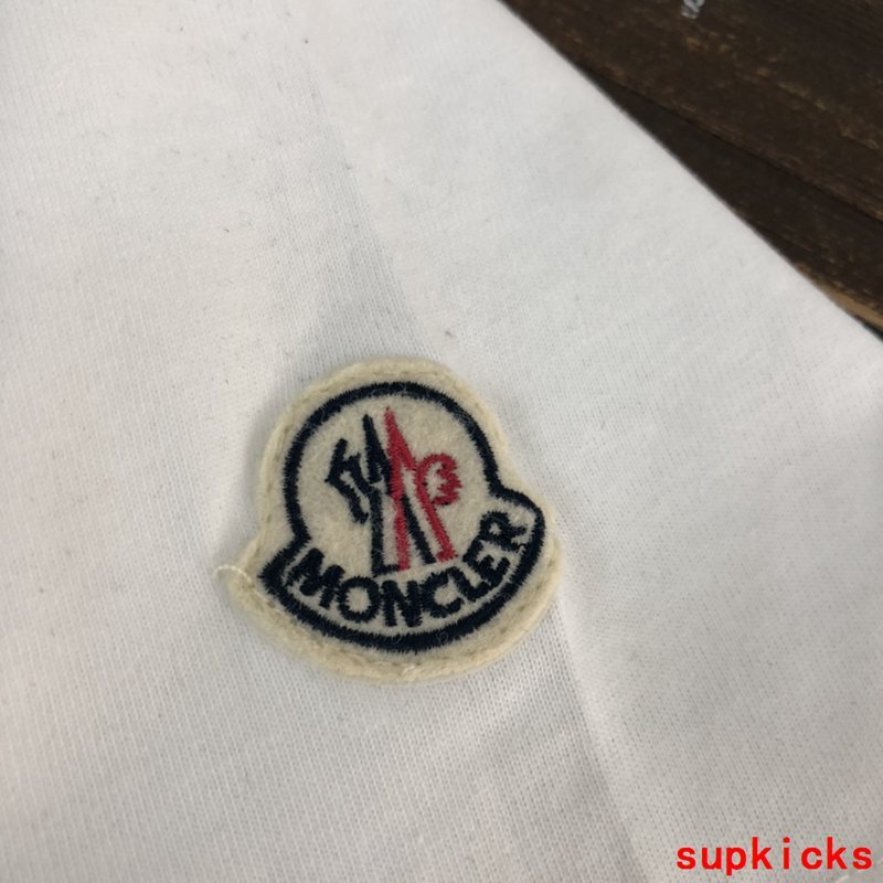 Moncler Luxury Cloth