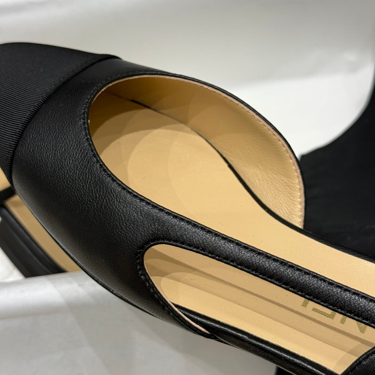 CC SLINGBACK PUMPS