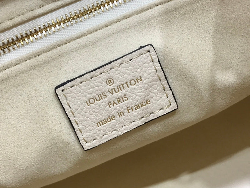 I W Fashion Lu-Vi bags - 17631