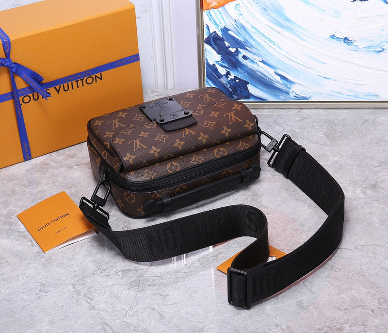 I W Fashion Lu-Vi bags - 17119