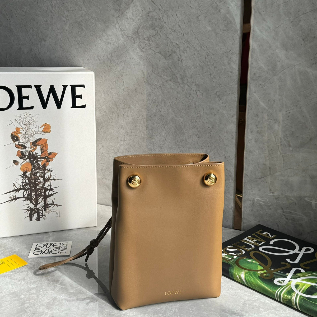 LOEW PEBBLE POUCH