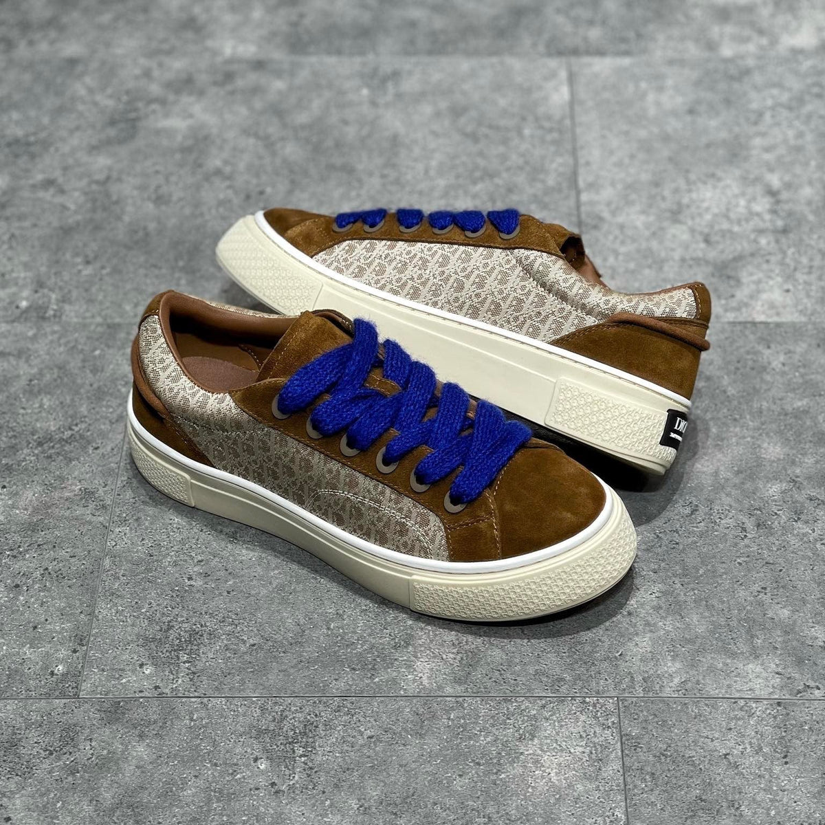 CD B33 SNEAKER