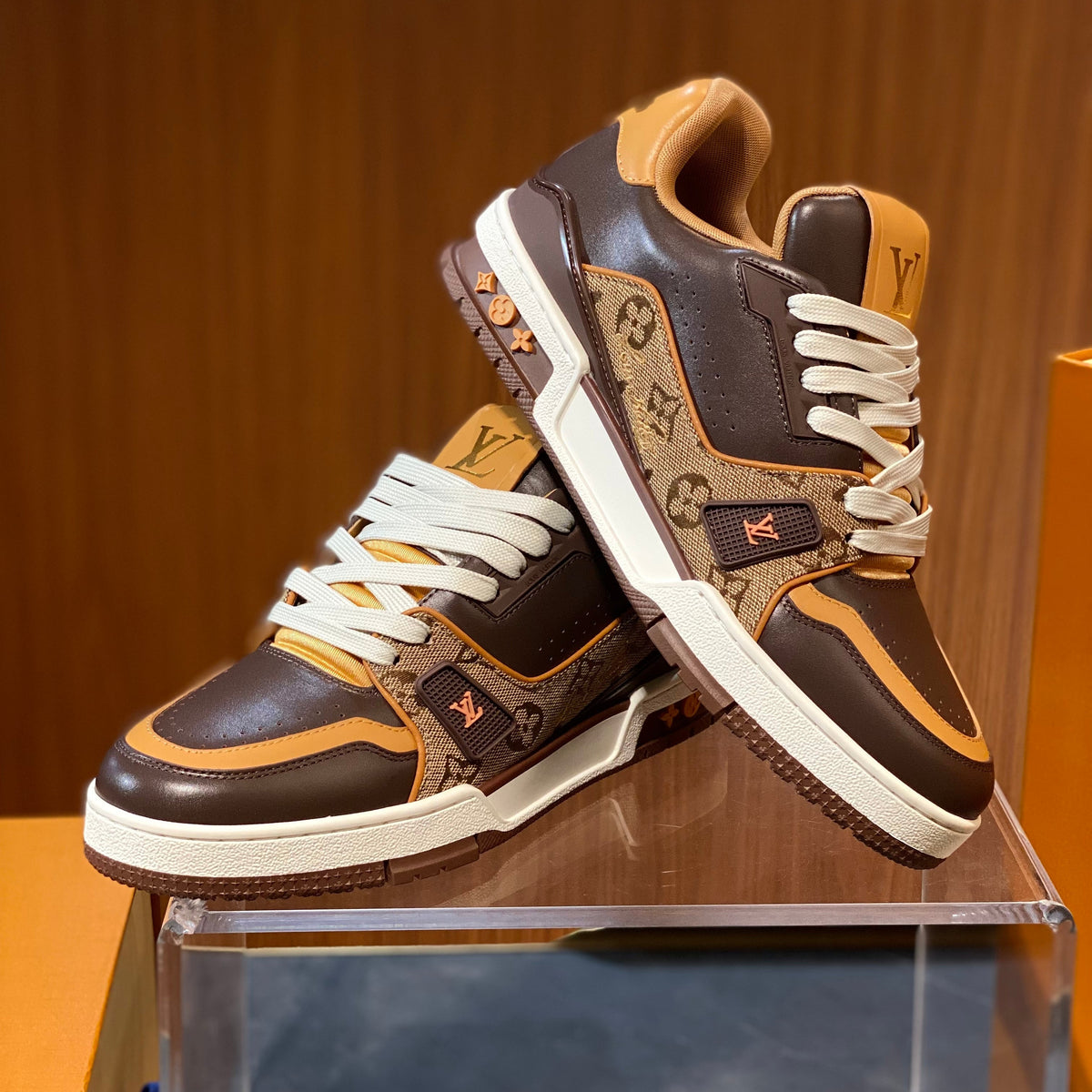 LOU TRAINERS