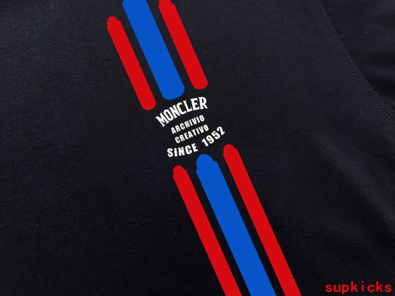 Moncler Luxury Cloth