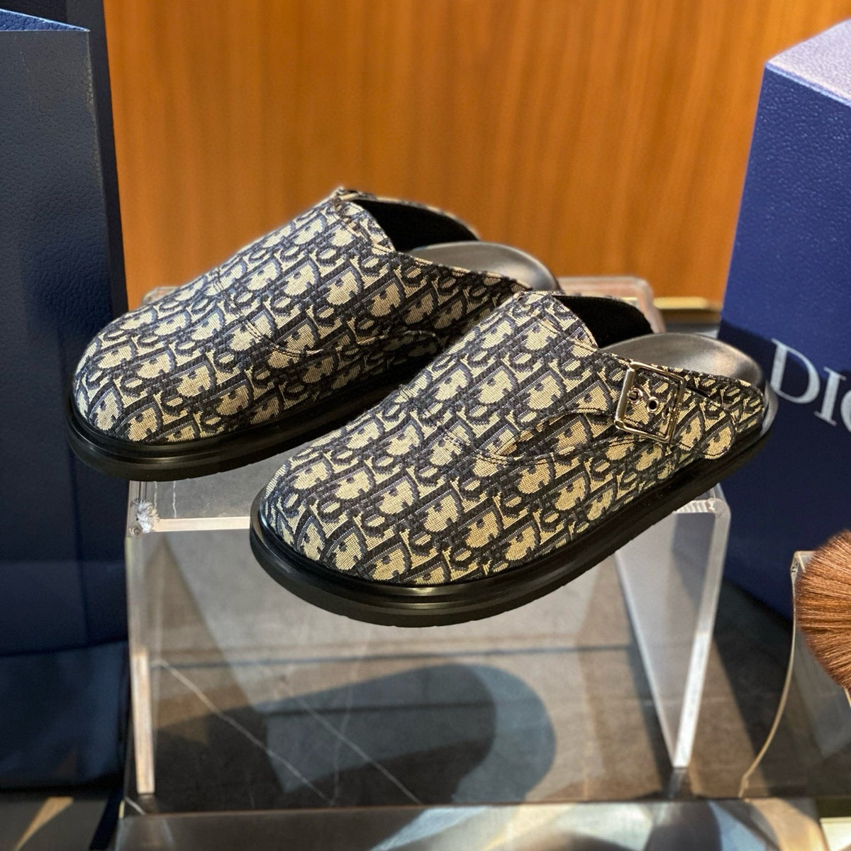 CD AQUA MULES