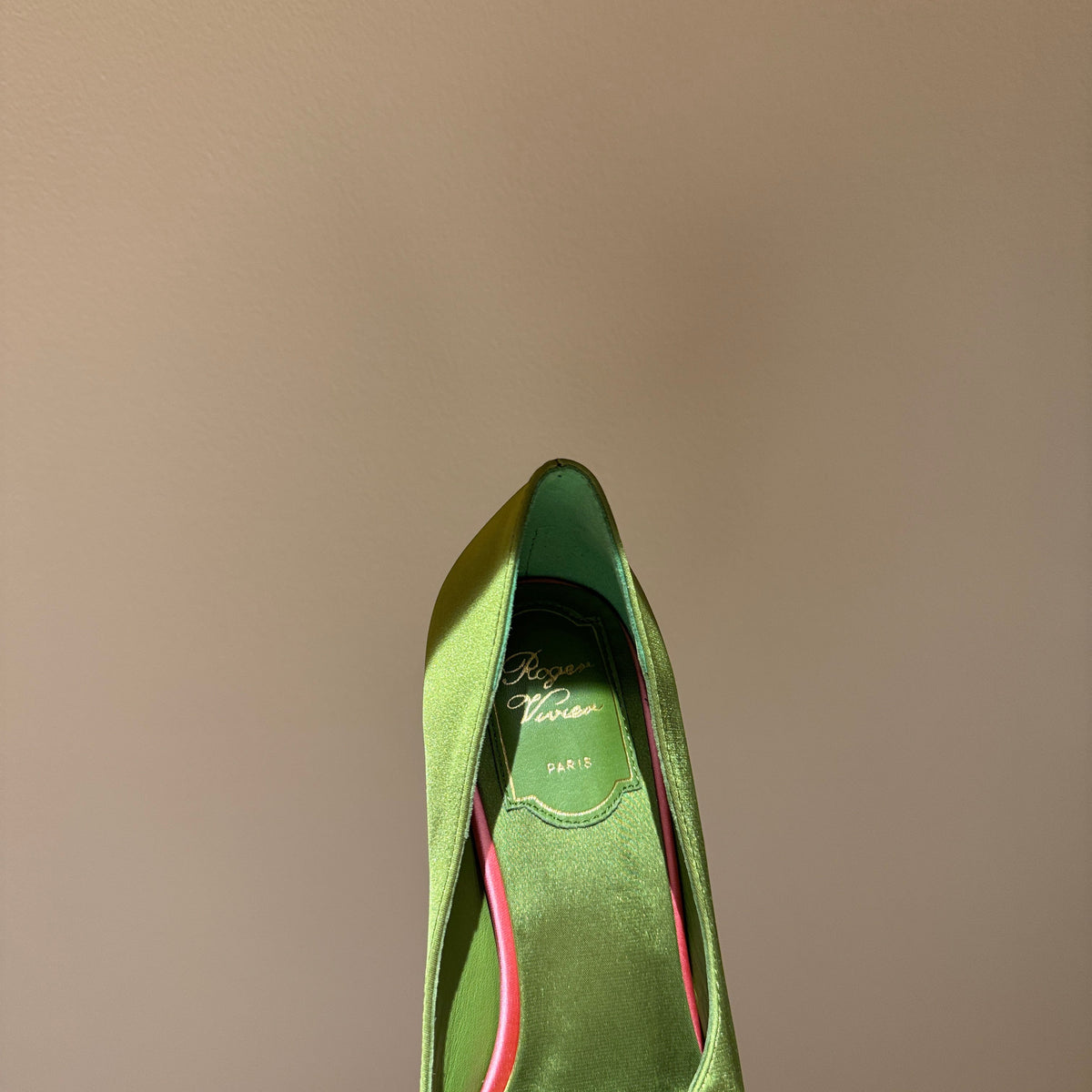 ROGER V HEELS