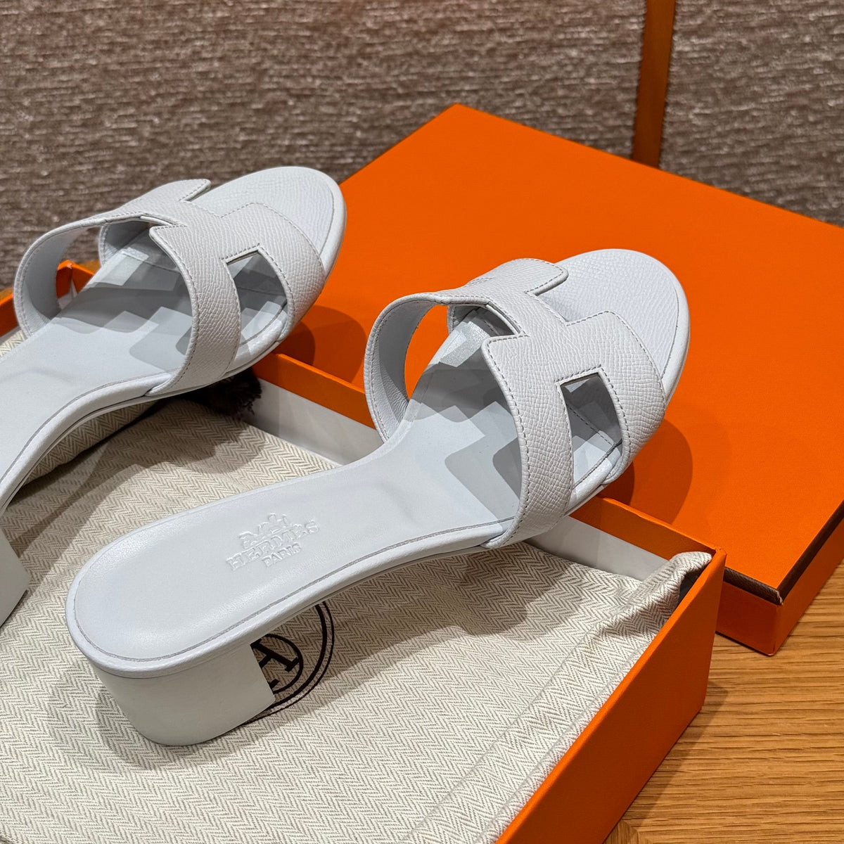 HERM OASIS SANDALS