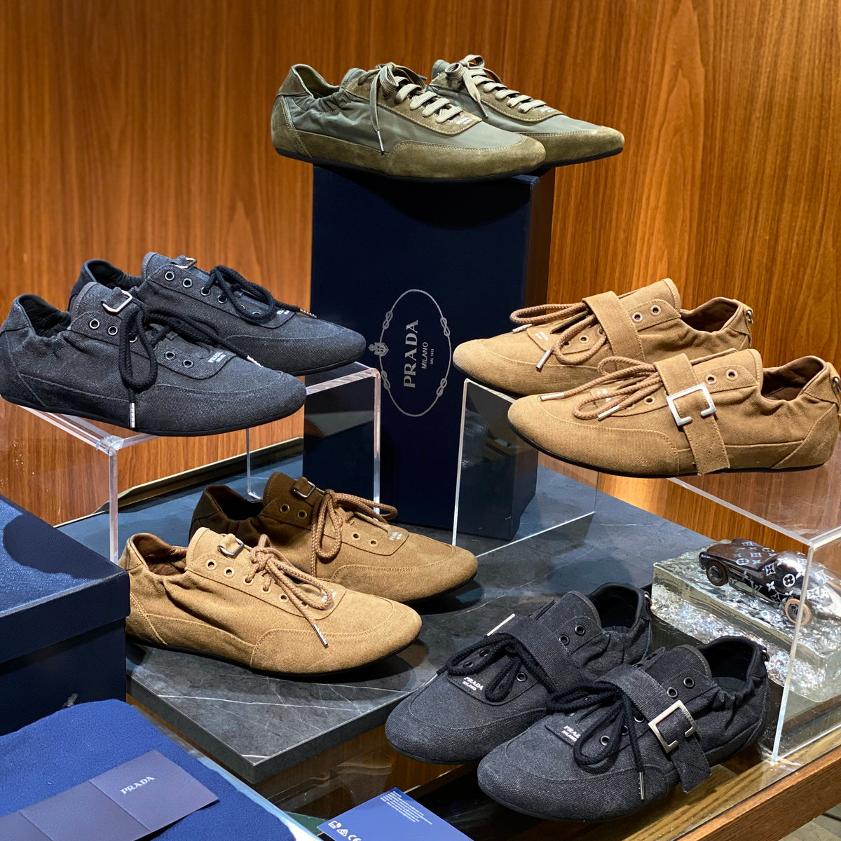 PD COLLAPSE SNEAKER