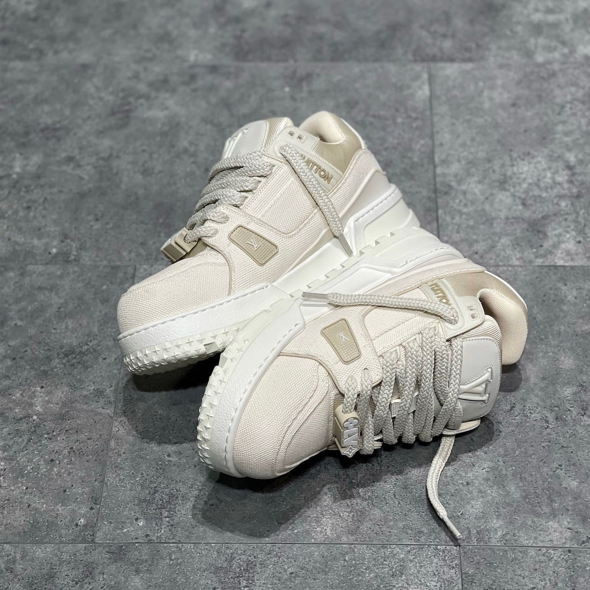 LOU TRAINERS