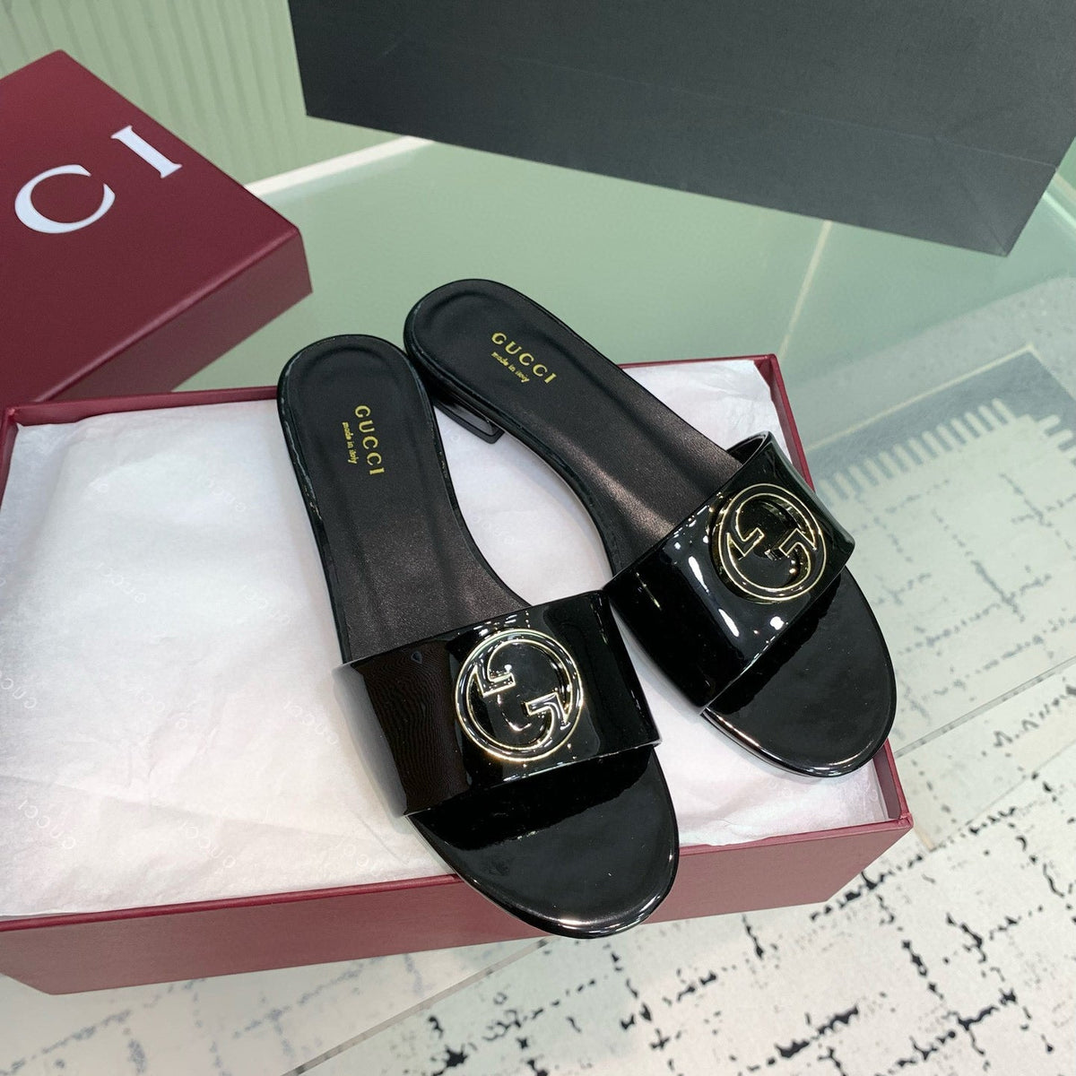 GG SANDALS