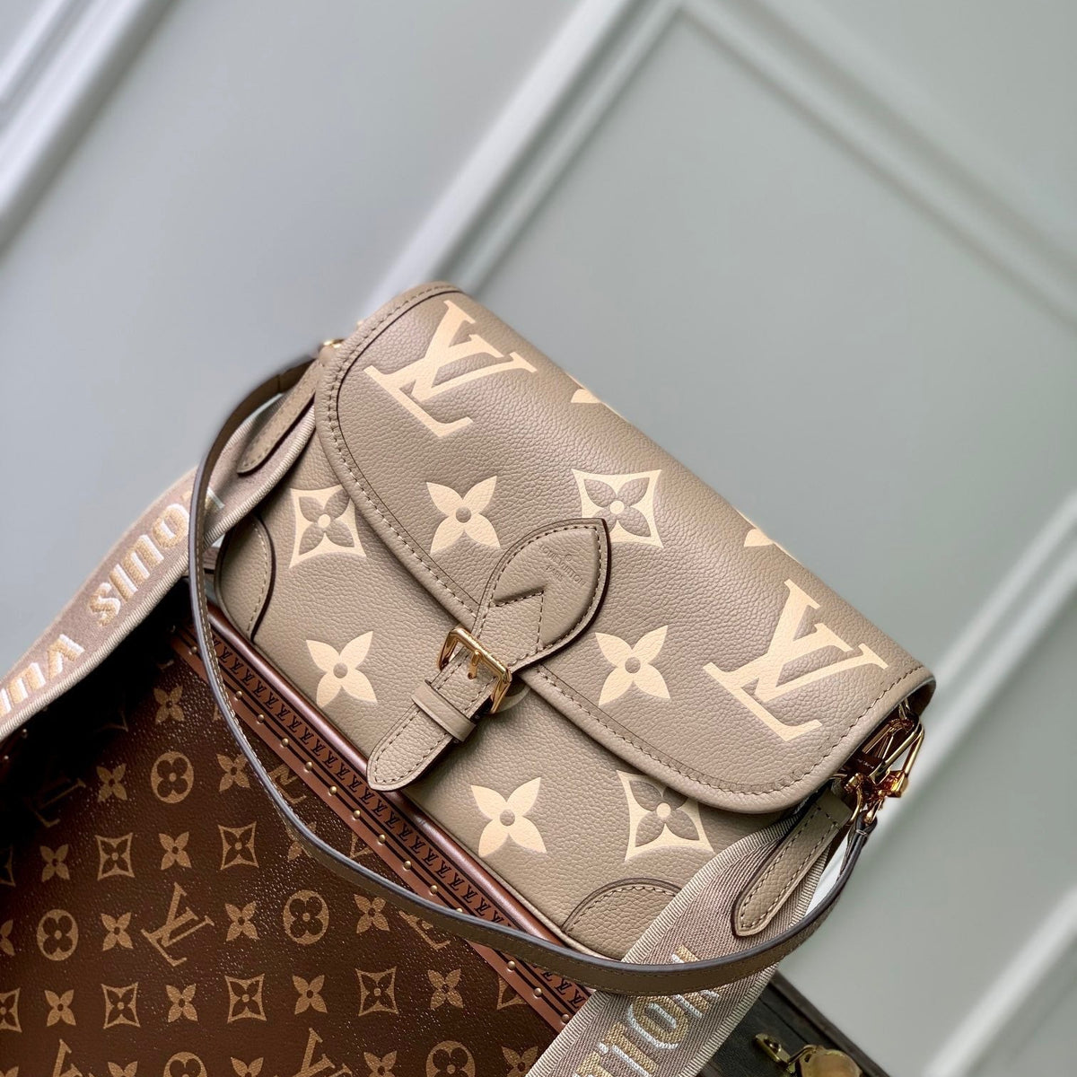 LOU DIANE SATCHEL BAG