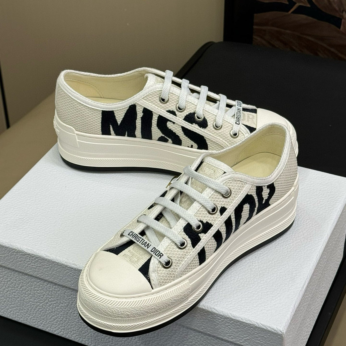 CD PLATFORM SNEAKER
