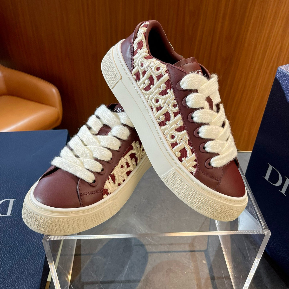 CD B33 SNEAKER