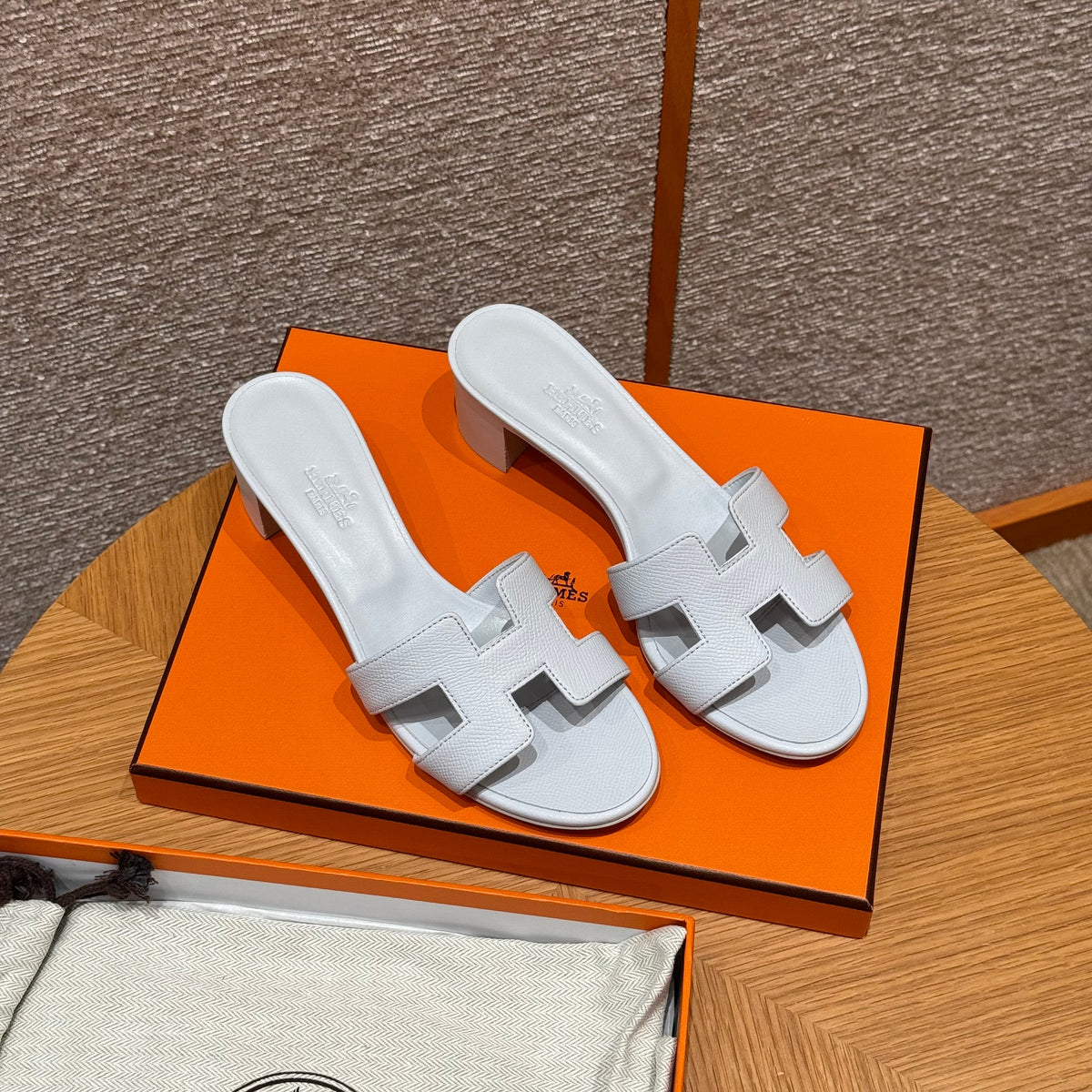 HERM OASIS SANDALS