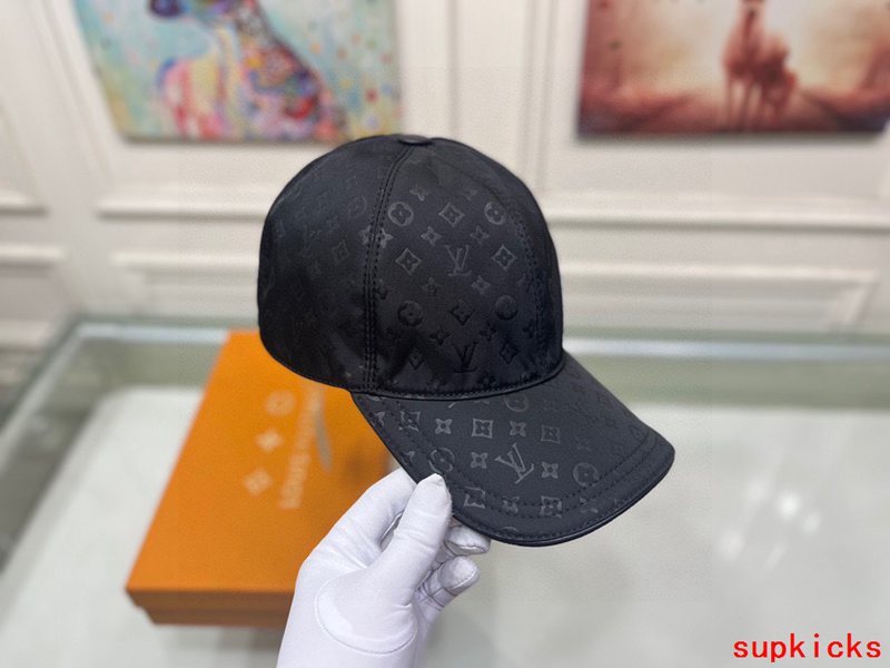 Louis Vuitton Luxury Cap