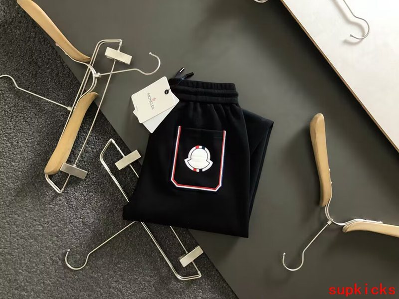 Moncler Luxury Cloth