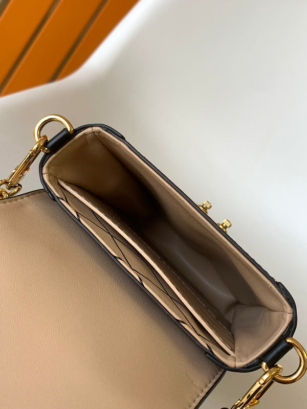 I W Fashion Lu-Vi bags - 17153