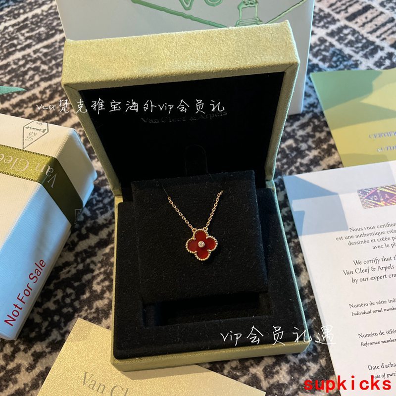 Van Cleef & Arples Jewelry