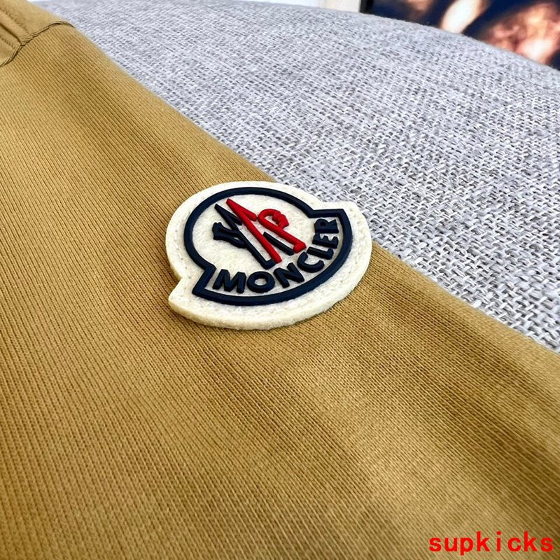 Moncler Luxury Cloth