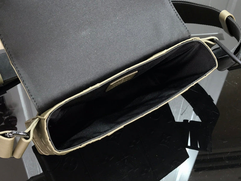 I W Fashion Lu-Vi bags - 17397