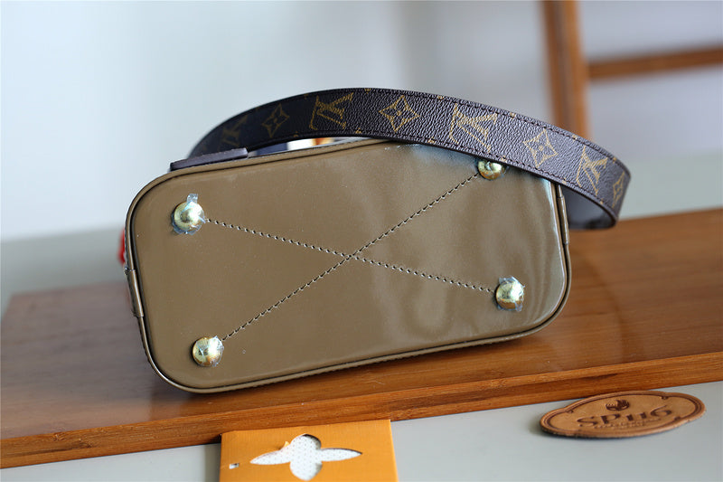 I W Fashion Lu-Vi bags - 8280