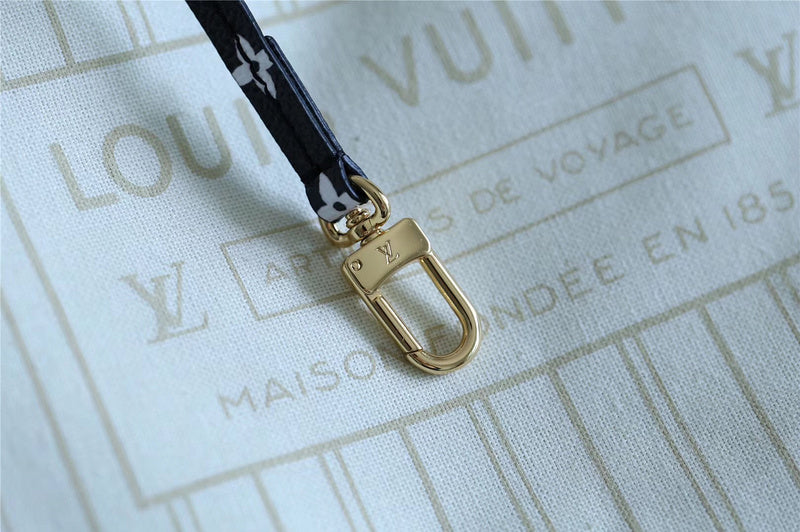I W Fashion Lu-Vi bags - 8090