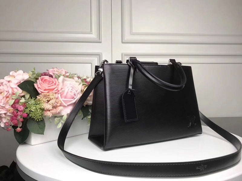 I W Fashion Lu-Vi bags - 17494